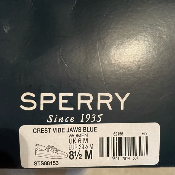 JAWS sneakers. 8 1/2M - Picture 6 of 6